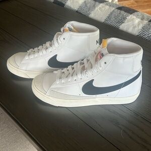 Size 8 Nike blazers high tops (NEVER WORN)